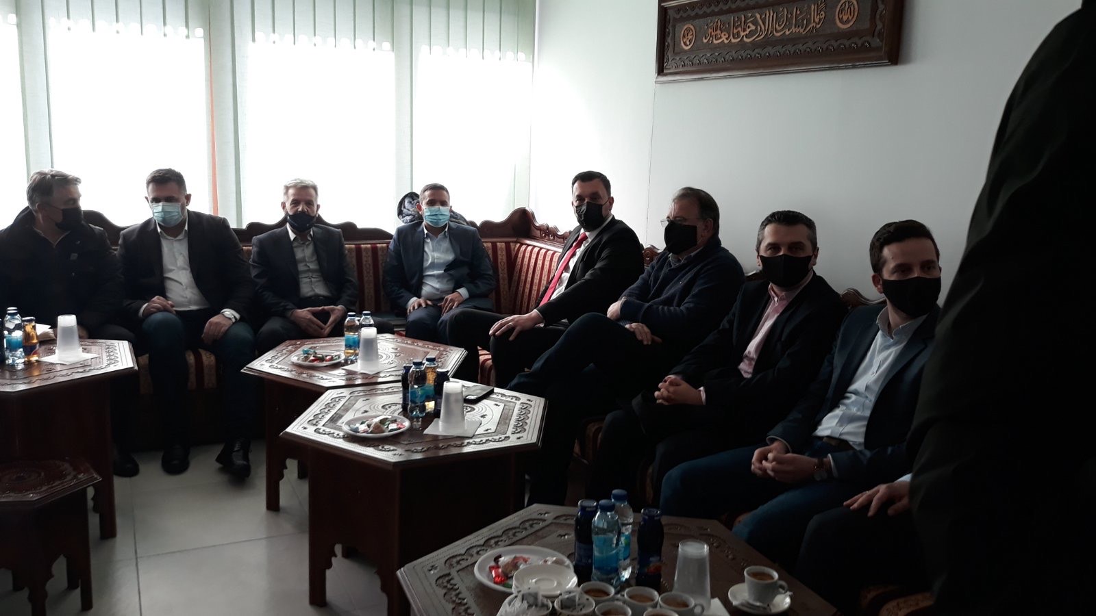 U toku sastanak probosanskog bloka i Inicijative "Moja adresa Srebrenica"